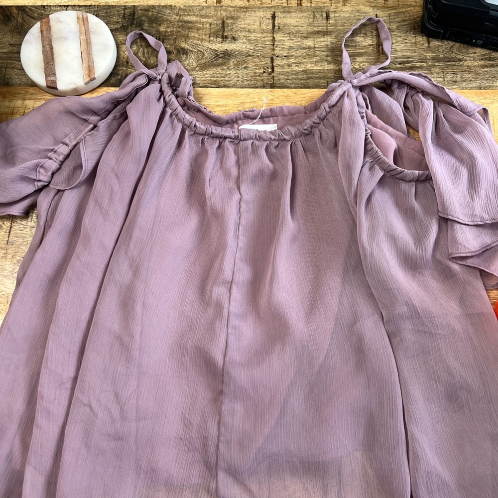 tank top like shirt with hanging sides